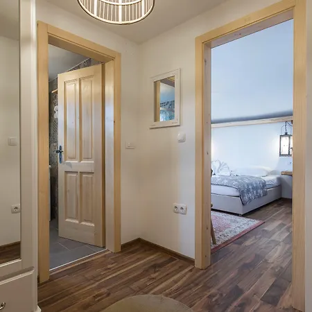 ゲストハウス House